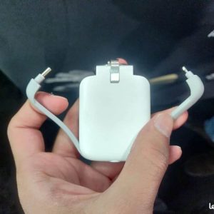 4645 – TAU – Mini Powerbank 3en1, 1400 mAh, Blanc Alimentation prête à l’emploi neuf