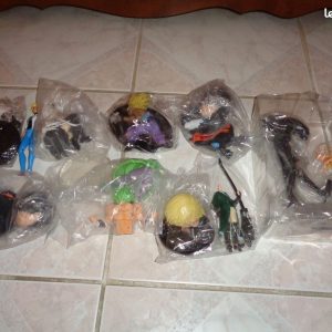 4275 –  lot de figurines neuves