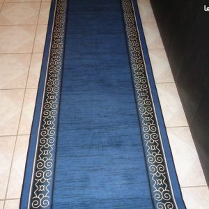 4044 – tapis bleu 220 x 80 cm neuf