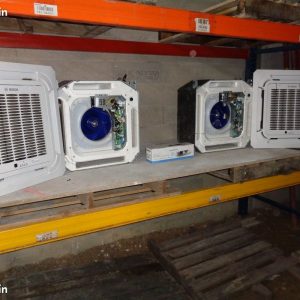 9999G – 2 caissons de climatisation avec 2 couvercles et une pompe neufs