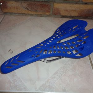 5249 – Selle de Vélo bleue en PVC Très Légère neuve