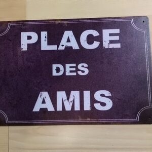 9083 Plaque Place des amis