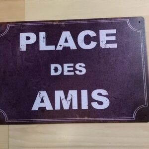 9083 Plaque Place des amis