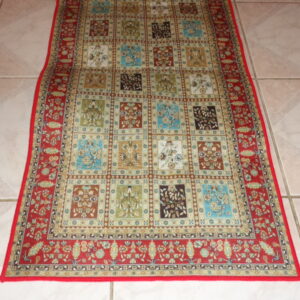 6366 – tapis rouge 160 x 50 cm neuf