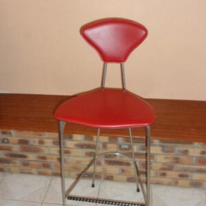 1000 – chaise haute design rouge et métal