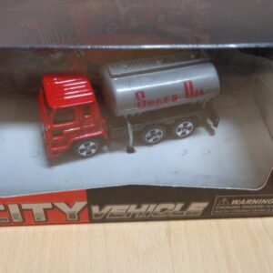 0148  camion citerne , 1/64  neuf