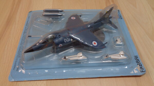 0150  Avion Militaire Italeri Fabbri  Sea Harrier , 1/100  neuf – Image 5