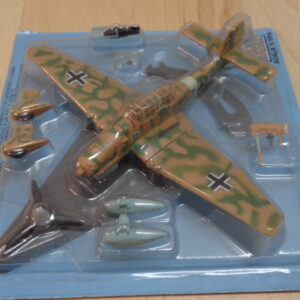 0153  Avion Militaire Italeri Fabbri  Ju-87 R , 1/100  neuf