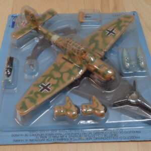 0153  Avion Militaire Italeri Fabbri  Ju-87 R , 1/100  neuf