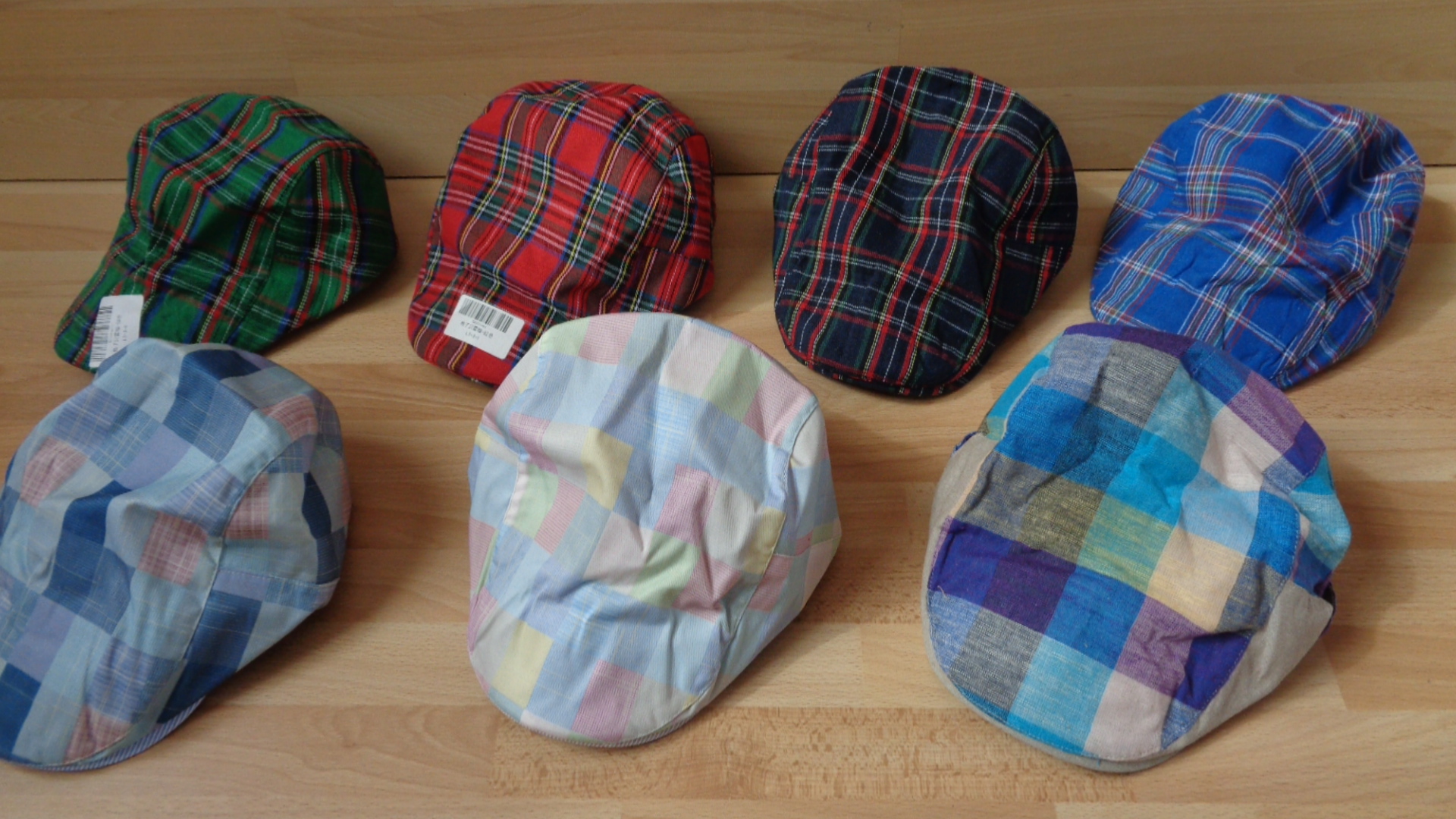 0243 – Casquette Plate à carreaux verte neuve – Image 7