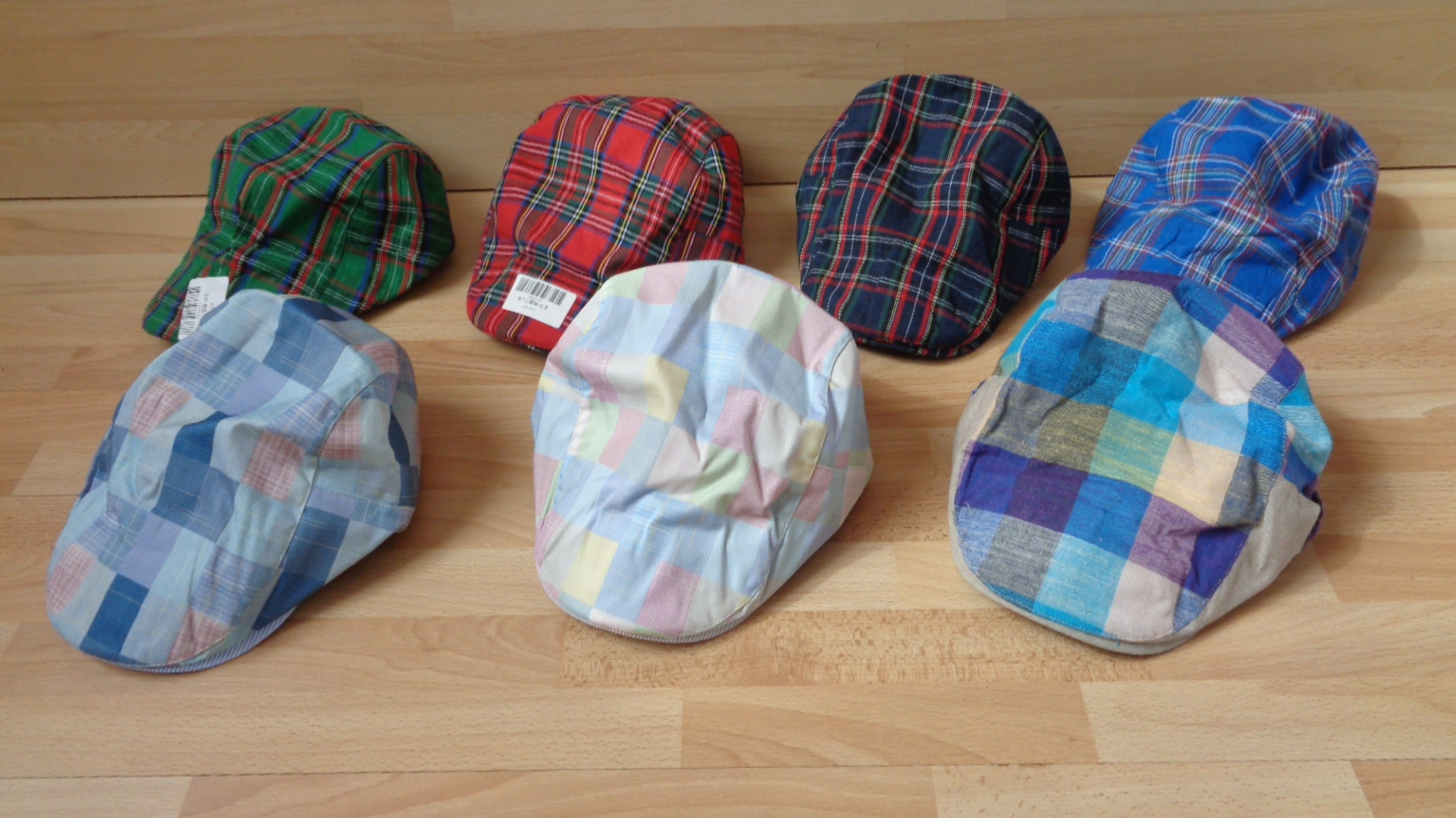 0246 – Casquette Plate à carreaux neuve – Image 8