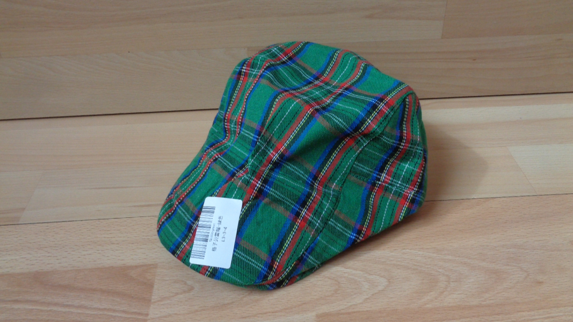 0243 – Casquette Plate à carreaux verte neuve – Image 3