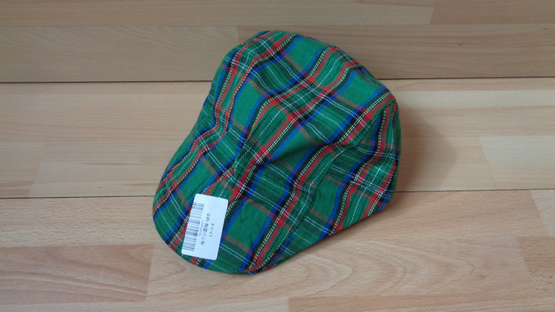 0243 – Casquette Plate à carreaux verte neuve – Image 2