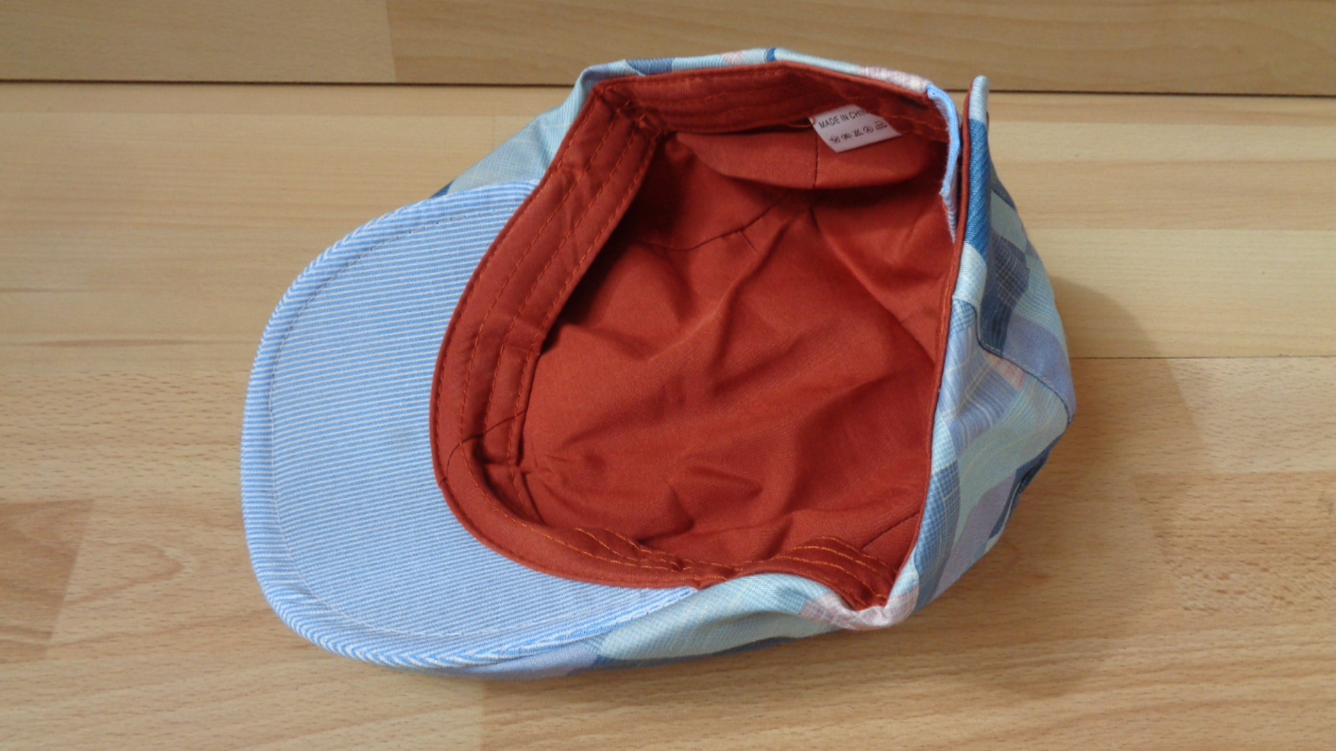 0246 – Casquette Plate à carreaux neuve – Image 2