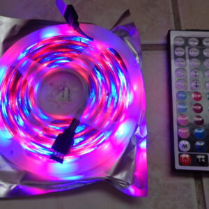 0274 –Bande lumineuse LED de 300 cm avec télécommande  neuve