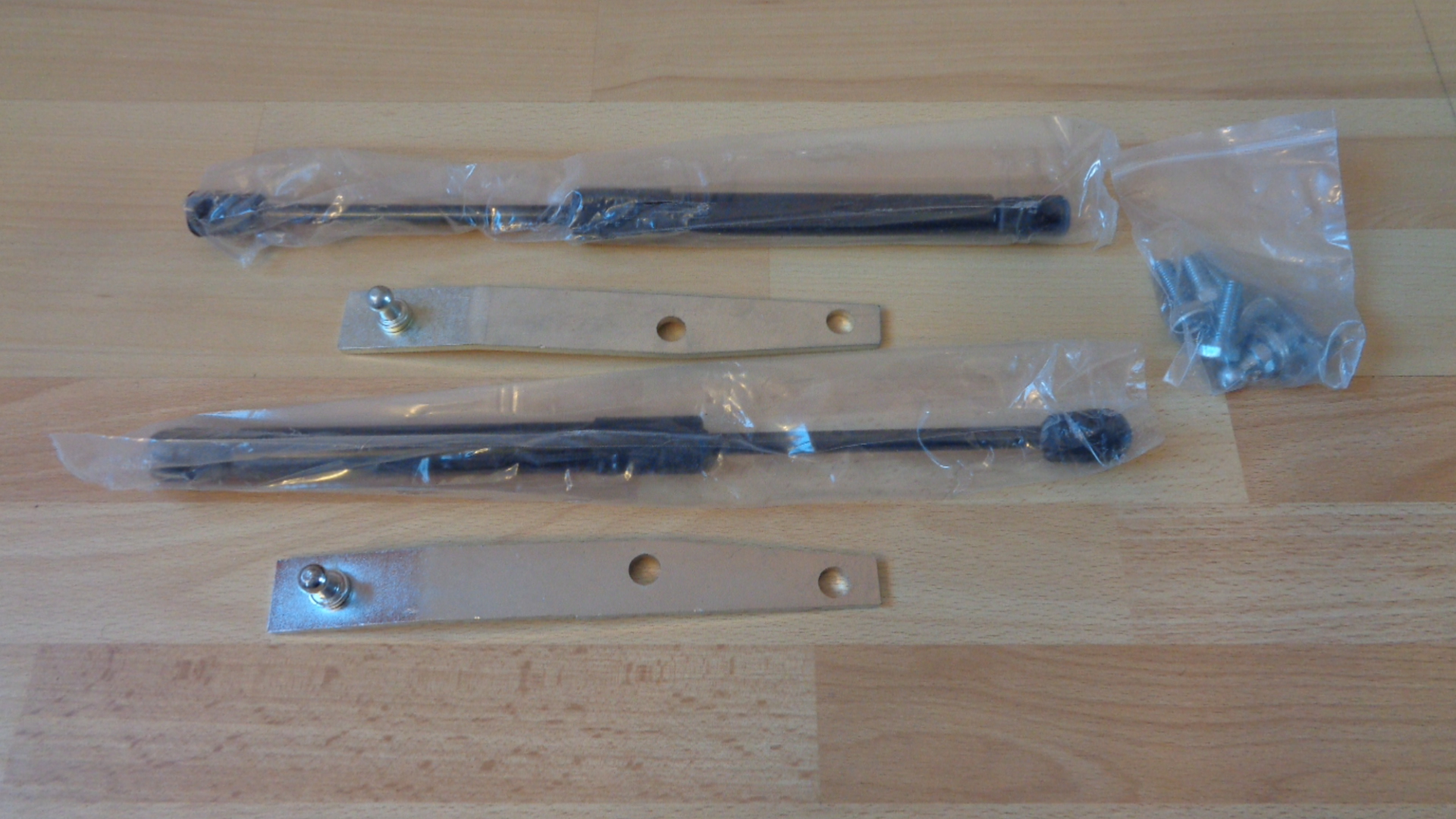 0335 – Vérins De Capot pour Toyota Land Cruiser neufs – Image 7
