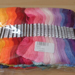 0360 –150 échevettes de fil pour broderie neufs