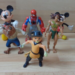 0501 – figurines divers de 13 à 17 cm