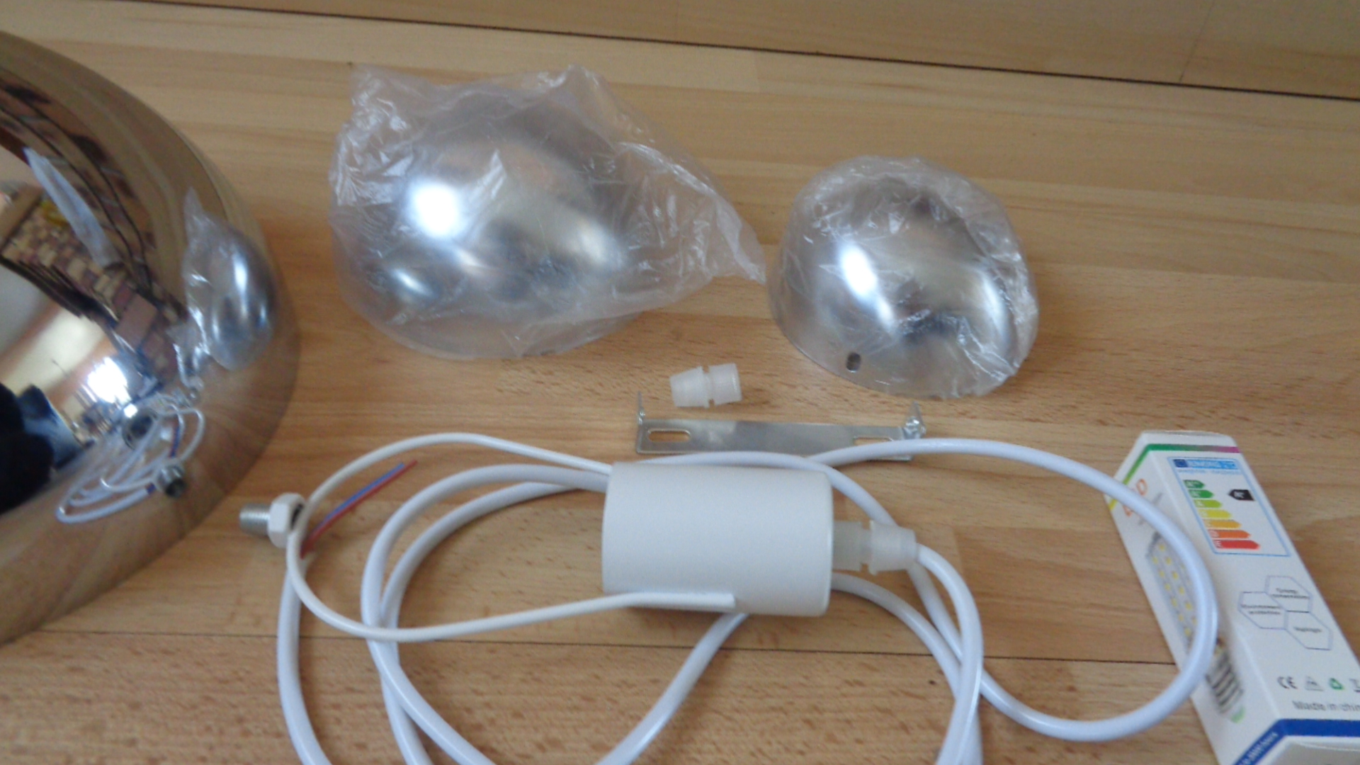 0653 – Lampe suspendue moderne en forme de bouton de fleur chrome neuve – Image 5