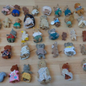 0734 – figurines sylvanian