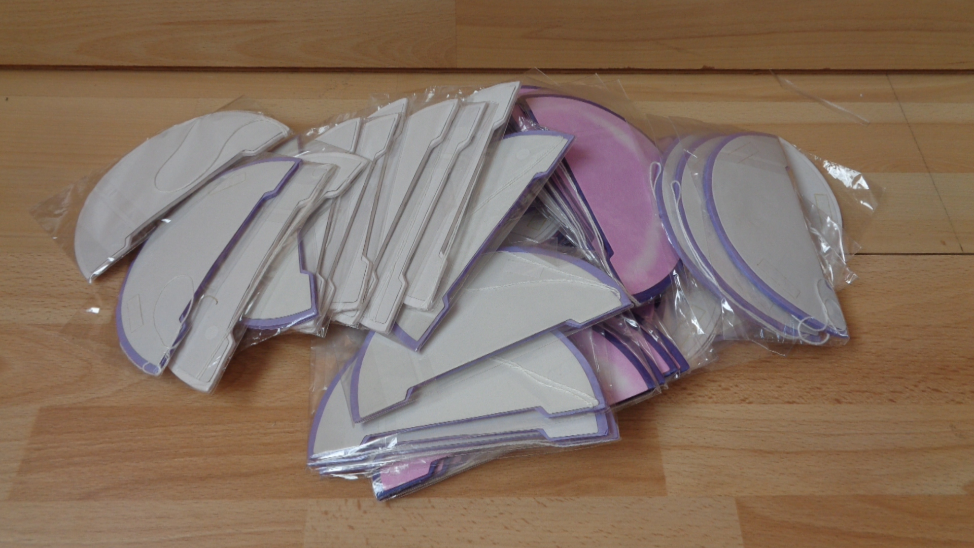 0941 – Boule en papier alvéolée mauve ou blanc neuve . – Image 12