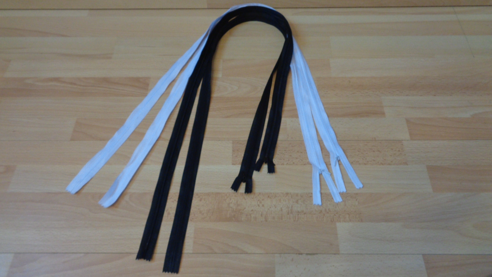 1029 – Lot de fermetures-éclair blanche et noir 95 cm neuves . – Image 5