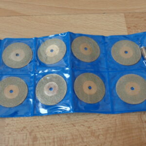 1069 – 10 lames circulaires pour scie neuves