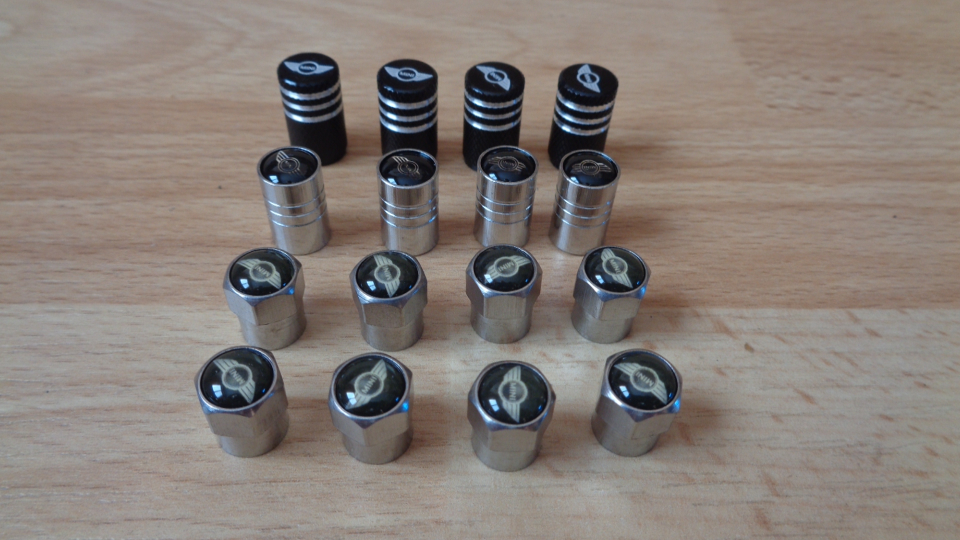 1109 – Bouchon de Valve avec Logo MINI neufs – Image 3