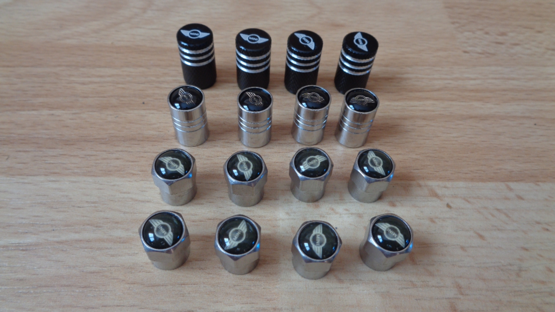 1109 – Bouchon de Valve avec Logo MINI neufs – Image 2