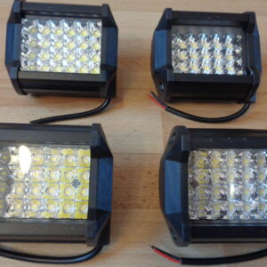 1147 –  feux et phares rectangulaires 90 x 80 x 70 mm neufs