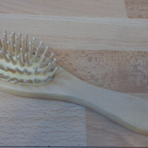 1151 – Brosse à Cheveux en bois 17 x 5 cm neuve