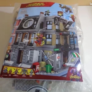 1319 –  super heroes no . 4046 – 1004pcs Blocs de construction  neuf