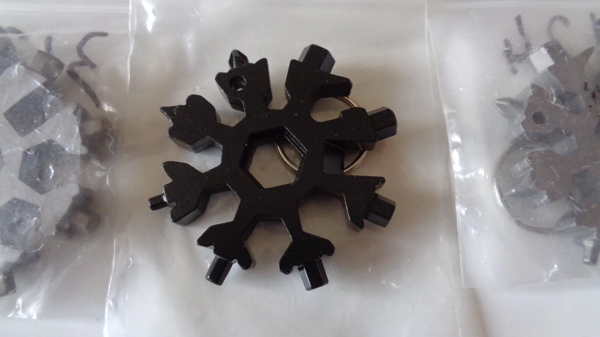 1218 – Outil multifonction en acier inoxydable 18-en-1 neuf – Image 7