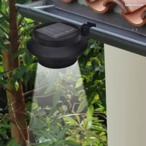 1357 – lampe LED à énergie solaire pour gouttière ,clôture, toit, jardin, cour, mur, noir neuve .