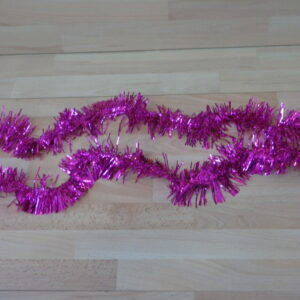 1600 – Guirlande violette de 190 cm neuve