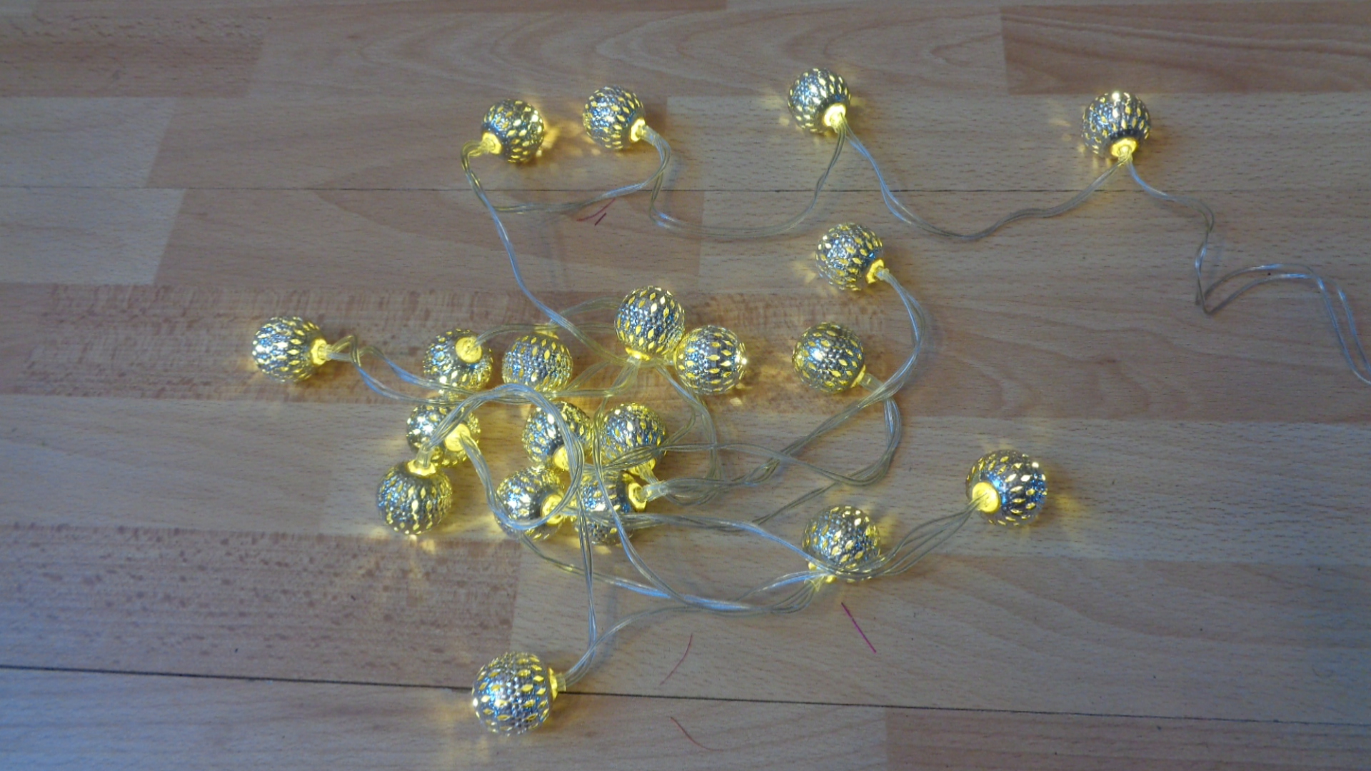1601 – Guirlande Lumineuse de 300 cm de 20 Boules neuve – Image 9