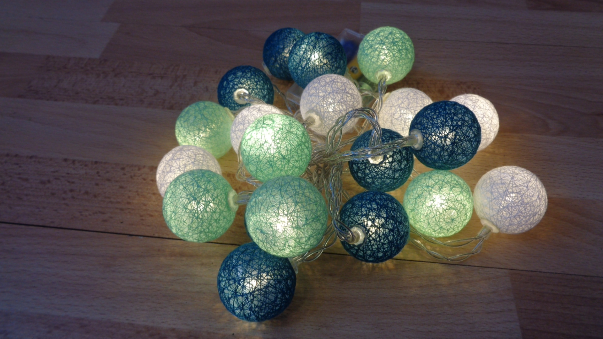 1602 – Guirlande lumineuse de Noël à 20 Boules neuve – Image 11
