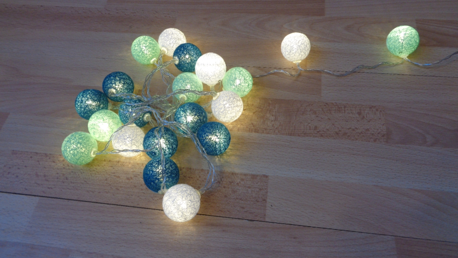 1602 – Guirlande lumineuse de Noël à 20 Boules neuve – Image 9