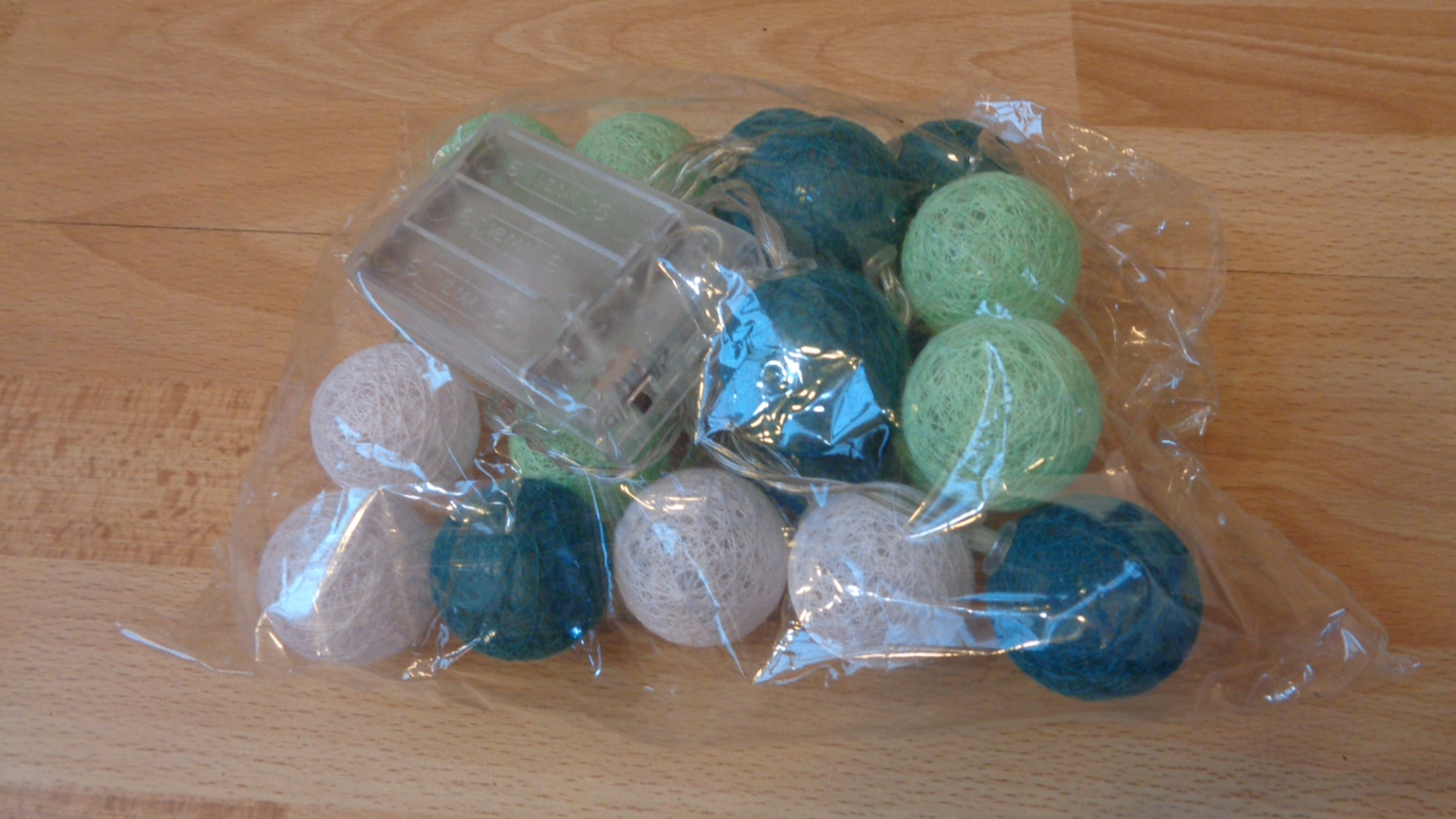 1602 – Guirlande lumineuse de Noël à 20 Boules neuve – Image 15