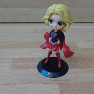 1704 – Figurine Superwoman Posket 15 cm neuve