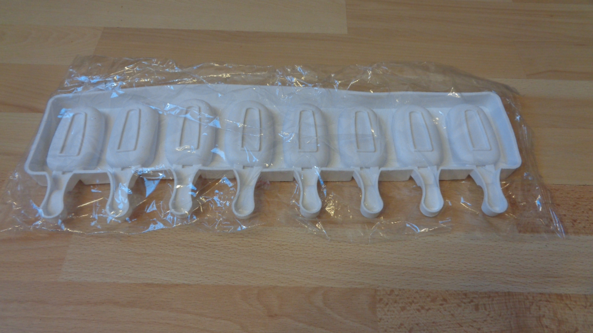 2285 – Moule Glace 8 Cellules, Moule à Glace en Silicone avec 20 Batonnets neuf – Image 4