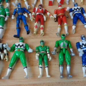 2443 – Figurines power rangers divers