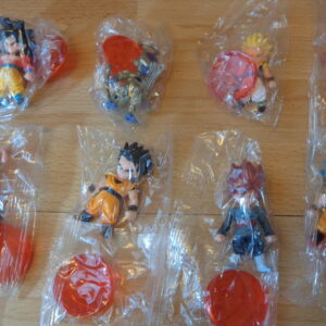 2538 – 8 figurines Dragon Ball Z   neuve