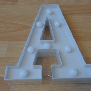2732 – Lettre A lumineux 22 cm neuve