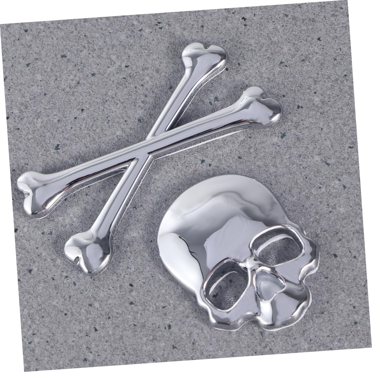 2852 – Logo Autocollant 3D en métal argenté en forme de tête de mort pour voiture neuf – Image 2
