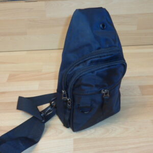 2930 – Sac à dos à bandoulière noir neuf