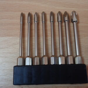 3057 – Lot de 8 embouts de tournevis cruciformes neuf