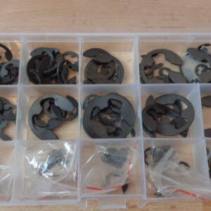 3143 – Lot de 120 circlips noirs en acier inoxydable neuf