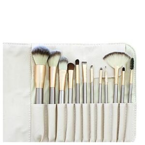 3122 – 12 pinceaux de maquillage avec étui neufs