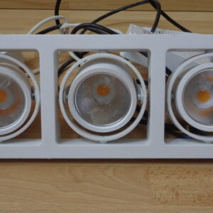 3211 – 3 Spots LED encastrables blancs inclinables